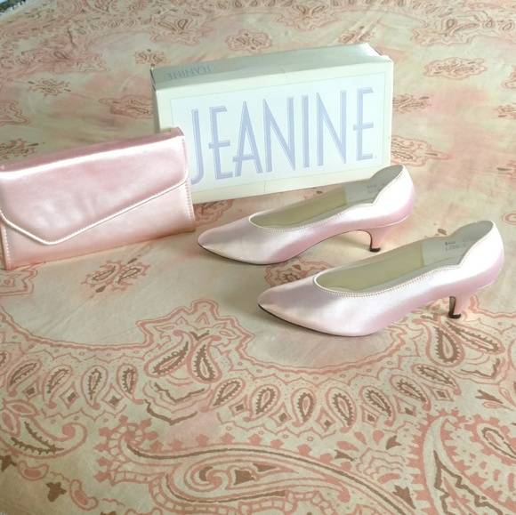 Vintage Shoes - Vintage Jeanine Pink Heels and Clutch Set